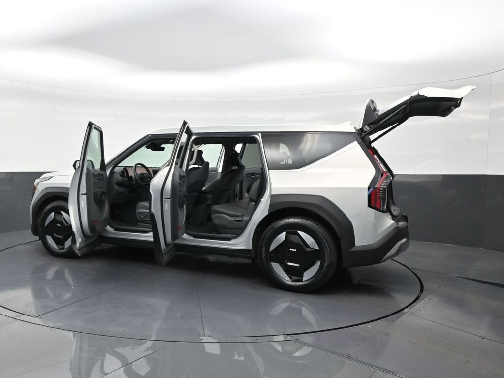 2026 Kia EV9 Light Long Range