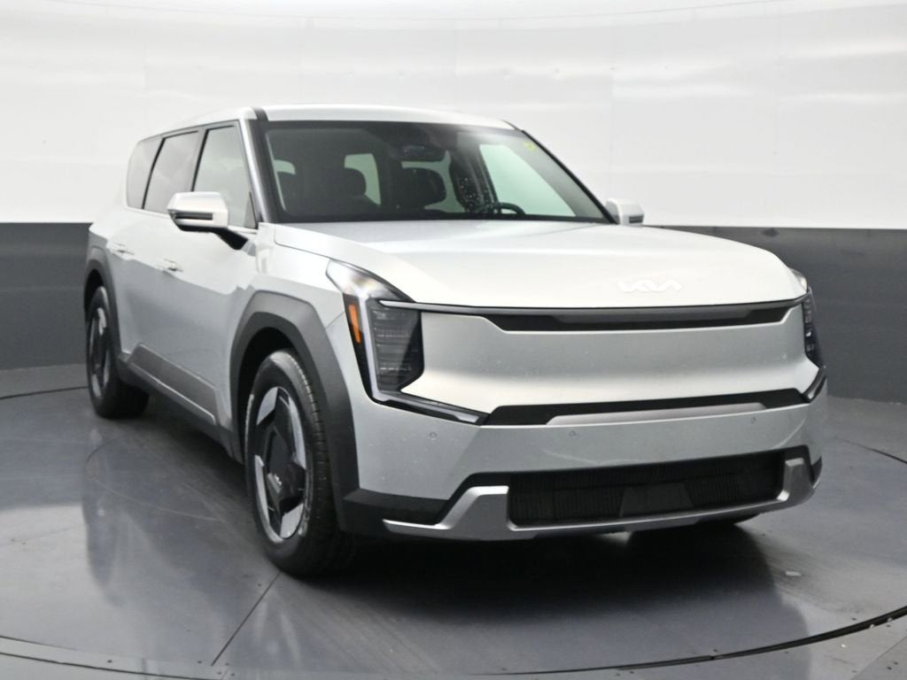 2026 Kia EV9 Light Long Range