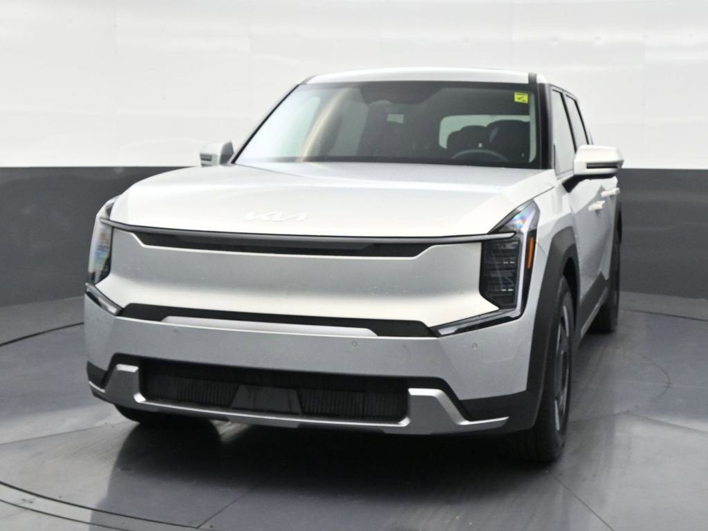 2026 Kia EV9 Light Long Range