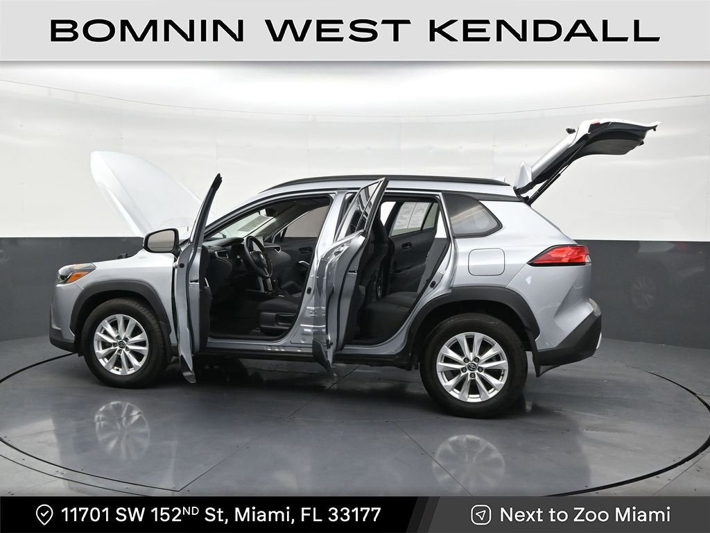 2024 Toyota Corolla Cross LE