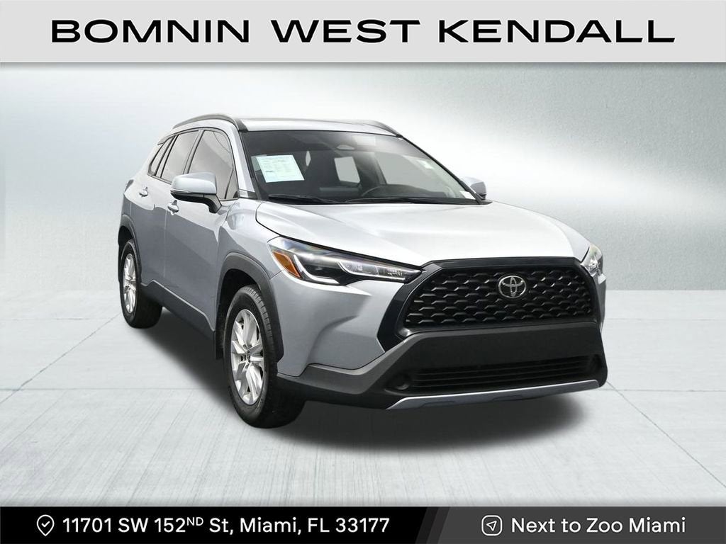 2024 Toyota Corolla Cross LE
