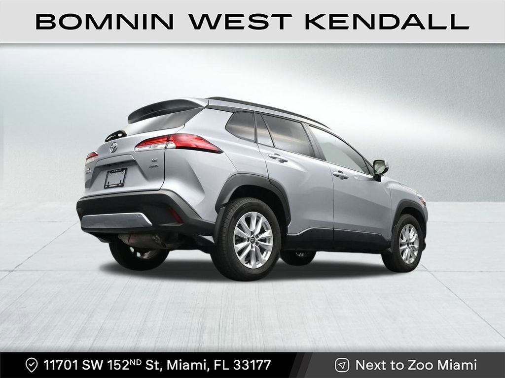 2024 Toyota Corolla Cross LE