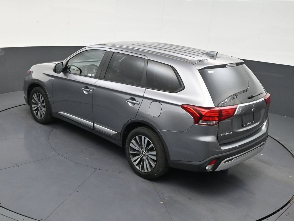 2020 Mitsubishi Outlander SE