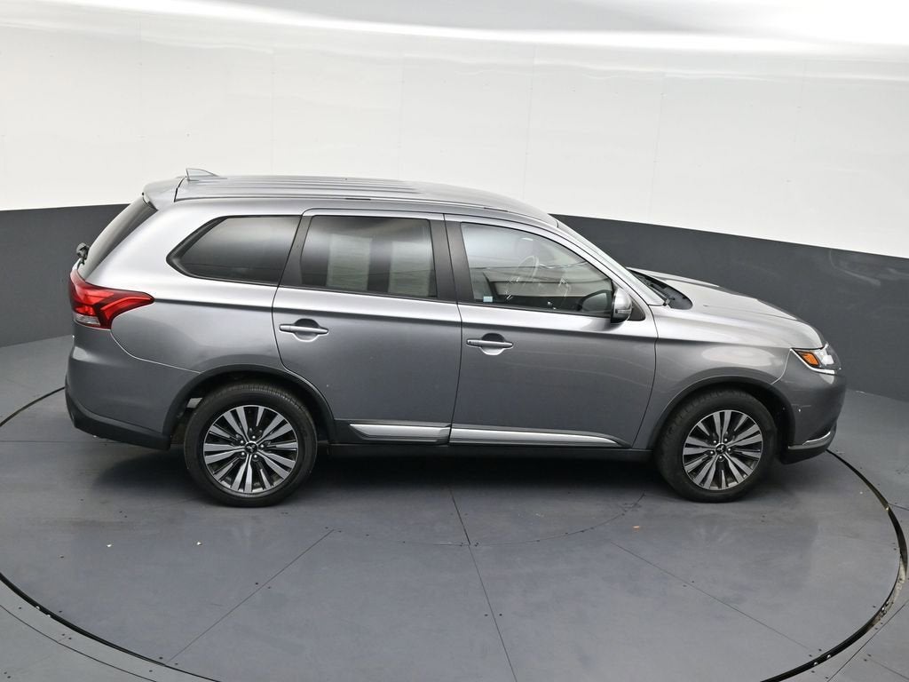 2020 Mitsubishi Outlander SE