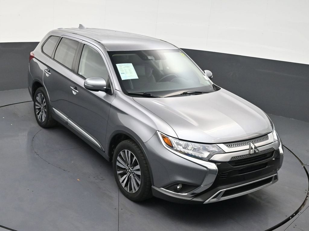 2020 Mitsubishi Outlander SE