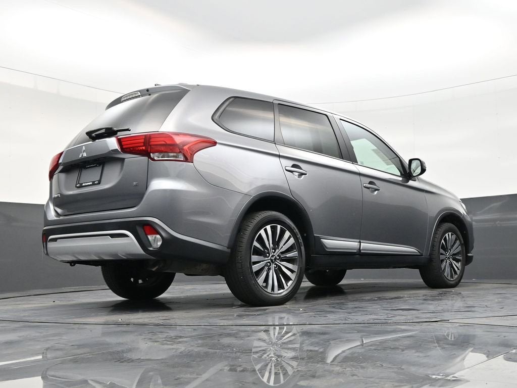 2020 Mitsubishi Outlander SE