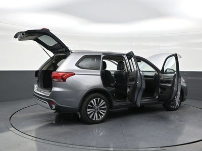 2020 Mitsubishi Outlander SE