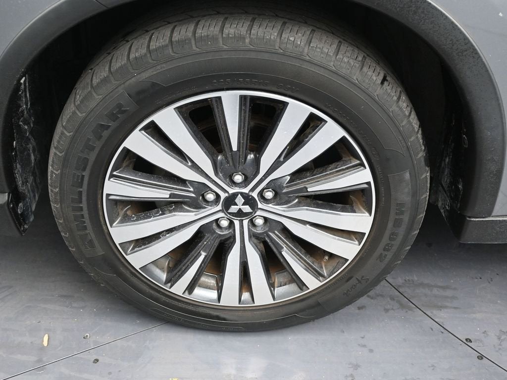 2020 Mitsubishi Outlander SE