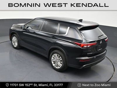 2024 Mitsubishi Outlander ES