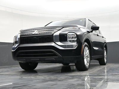 2024 Mitsubishi Outlander ES