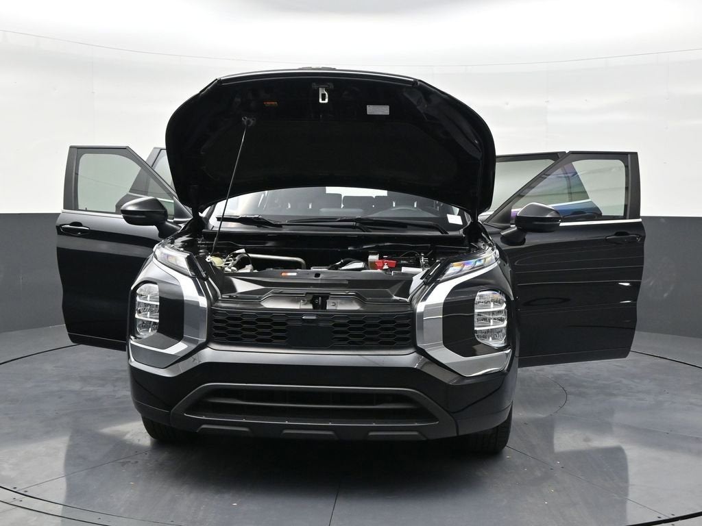 2024 Mitsubishi Outlander ES