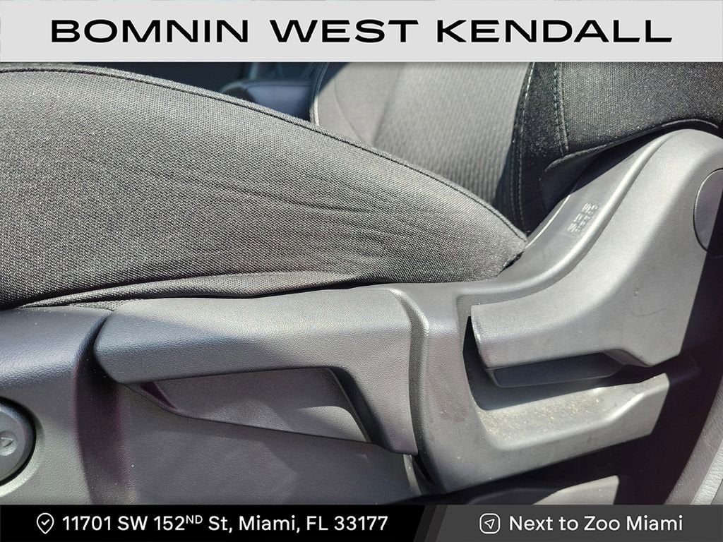 2024 Mitsubishi Outlander ES