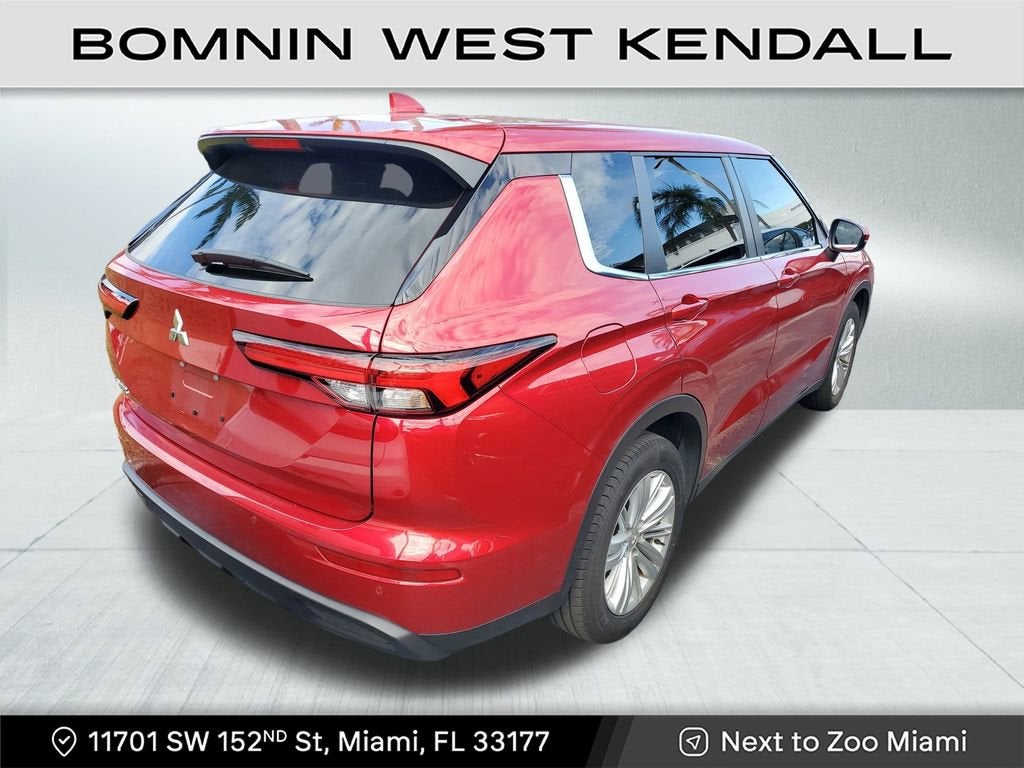 2024 Mitsubishi Outlander ES