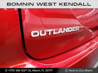 2024 Mitsubishi Outlander ES