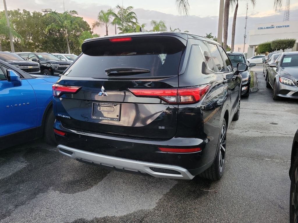 2024 Mitsubishi Outlander SE