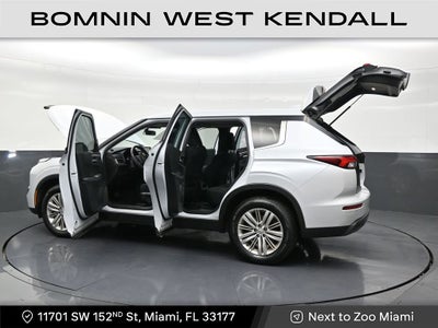 2022 Mitsubishi Outlander ES