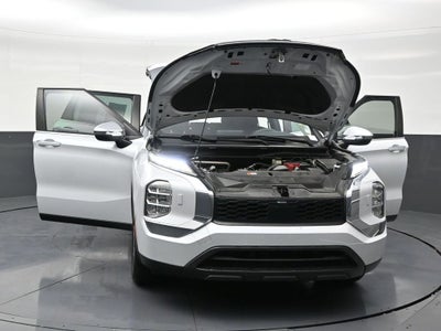 2022 Mitsubishi Outlander ES