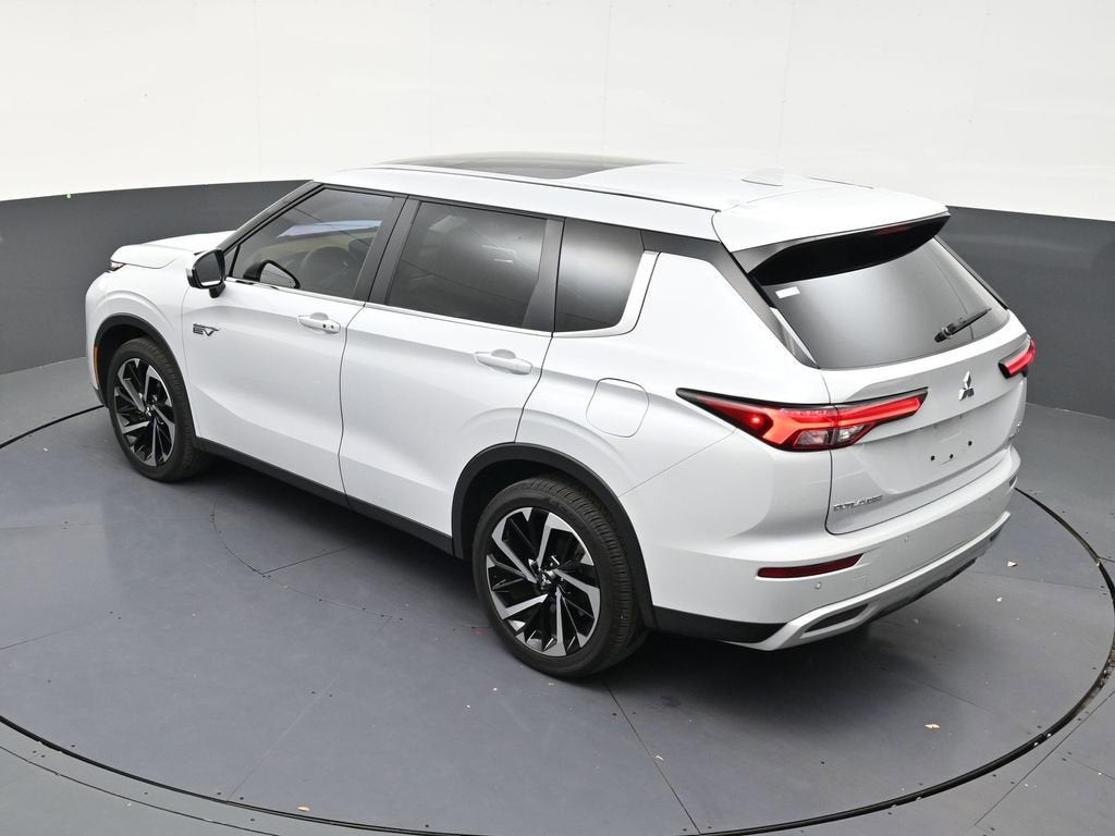 2025 Mitsubishi Outlander Plug-In Hybrid SE
