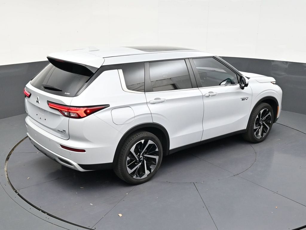 2025 Mitsubishi Outlander Plug-In Hybrid SE