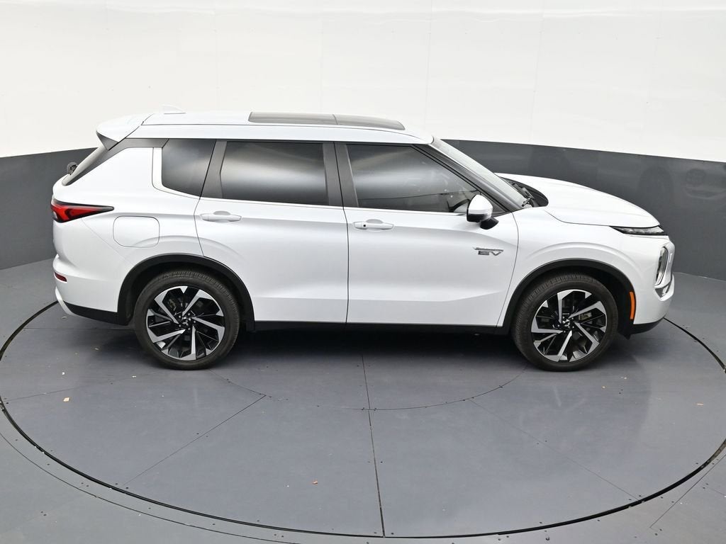 2025 Mitsubishi Outlander Plug-In Hybrid SE