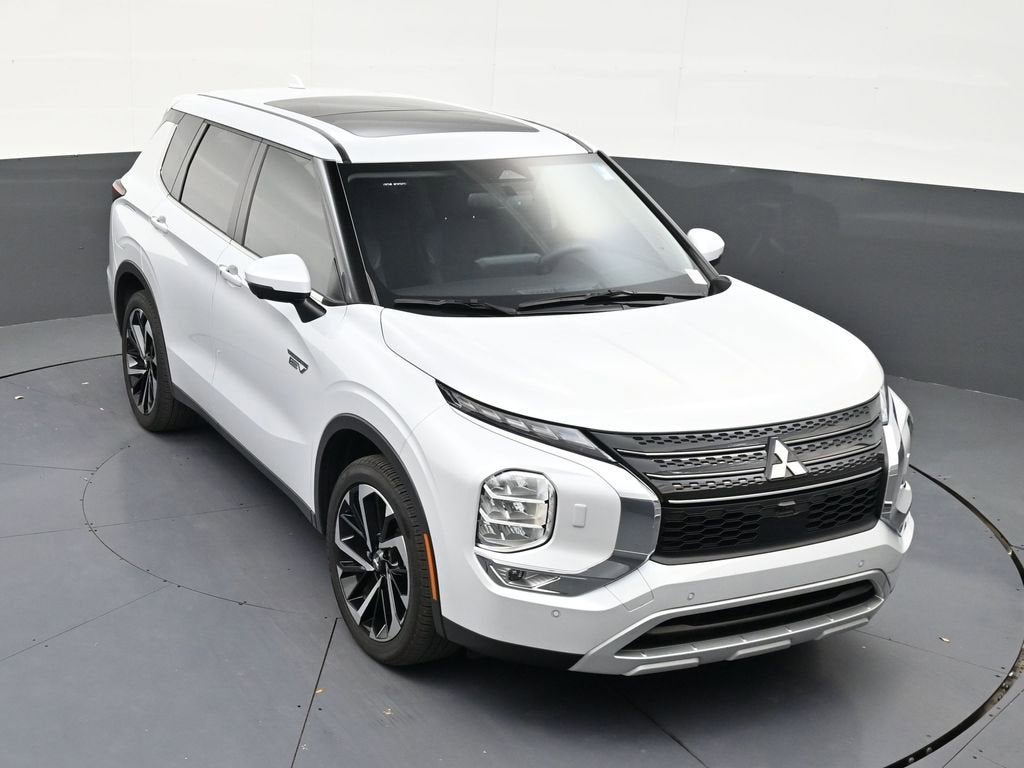 2025 Mitsubishi Outlander Plug-In Hybrid SE