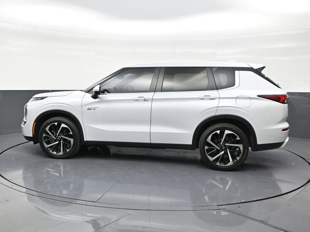 2025 Mitsubishi Outlander Plug-In Hybrid SE