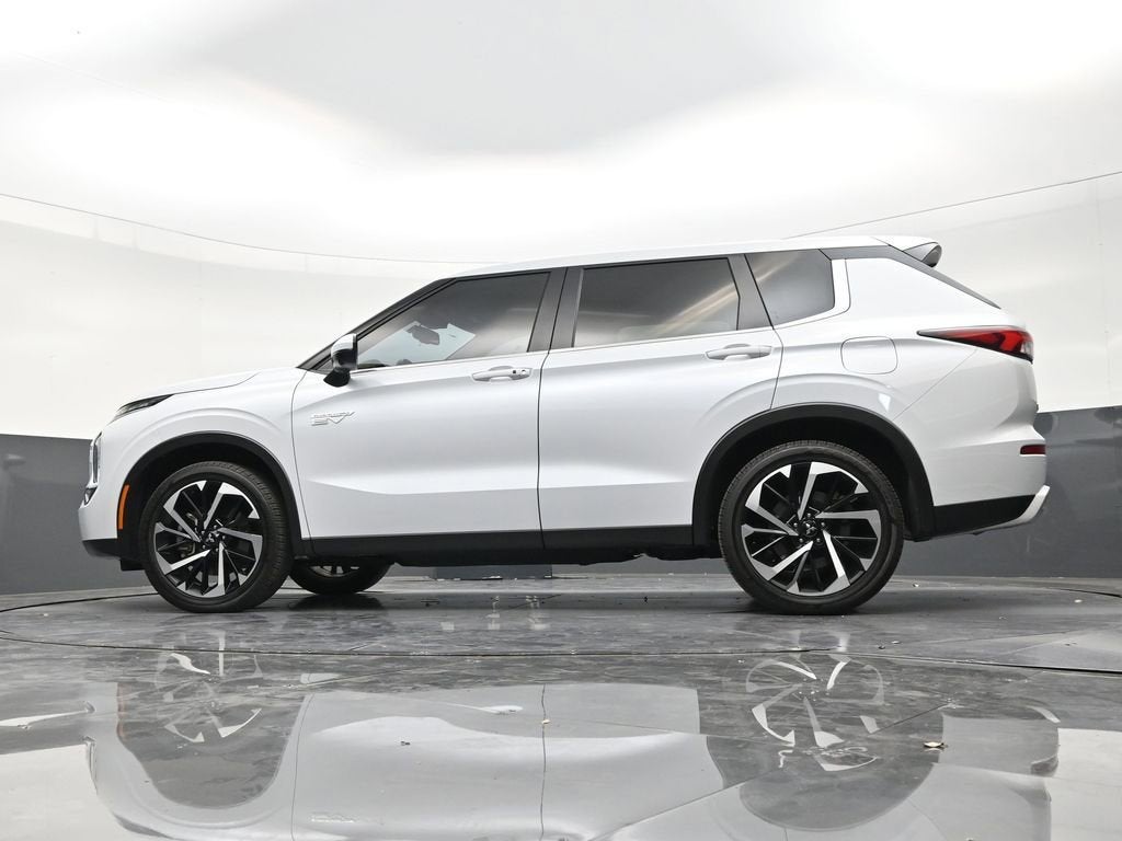 2025 Mitsubishi Outlander Plug-In Hybrid SE