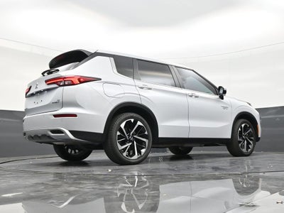 2025 Mitsubishi Outlander Plug-In Hybrid SE
