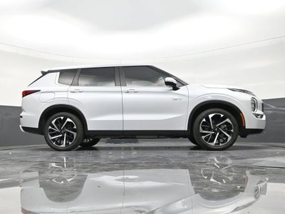 2025 Mitsubishi Outlander Plug-In Hybrid SE