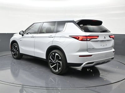 2025 Mitsubishi Outlander Plug-In Hybrid SE
