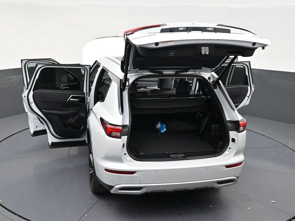 2025 Mitsubishi Outlander Plug-In Hybrid SE