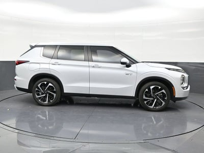 2025 Mitsubishi Outlander Plug-In Hybrid SE