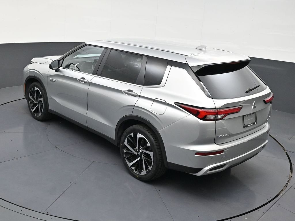 2025 Mitsubishi Outlander Plug-In Hybrid SE