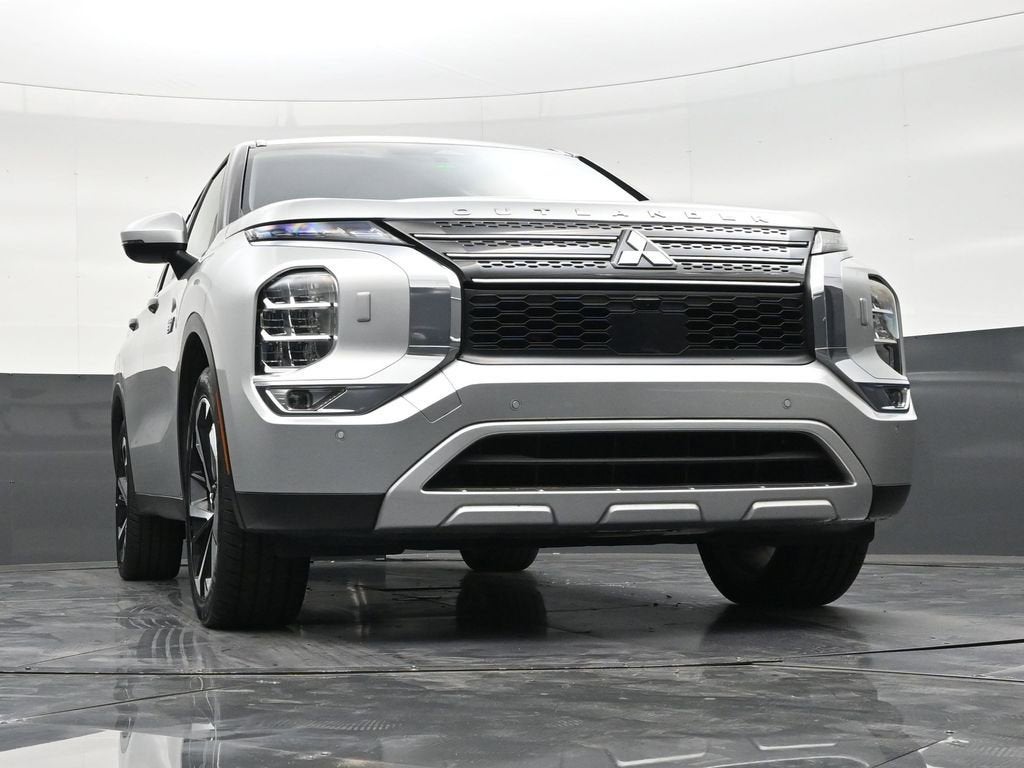 2025 Mitsubishi Outlander Plug-In Hybrid SE