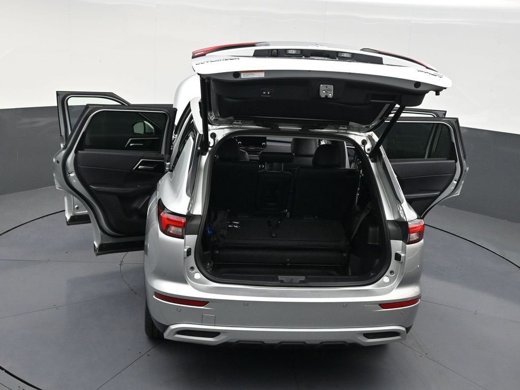 2025 Mitsubishi Outlander Plug-In Hybrid SE