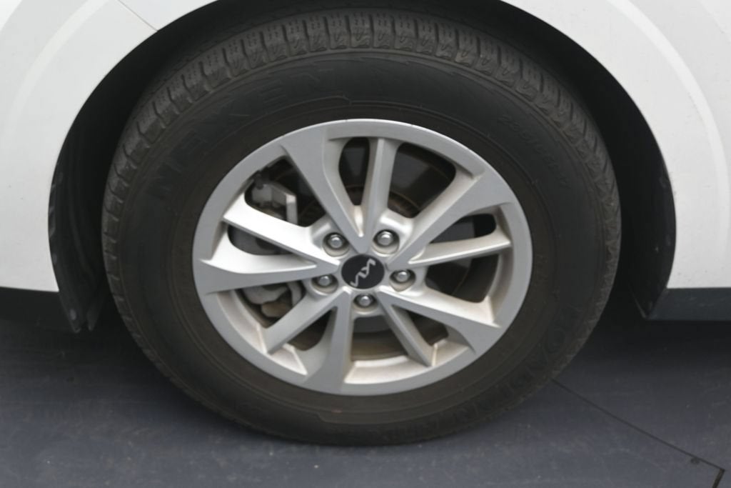 2024 Kia Carnival MPV LX