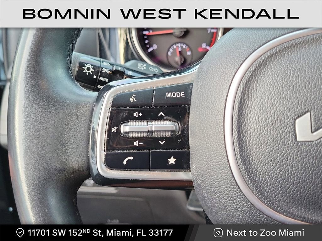 2022 Kia Carnival SX