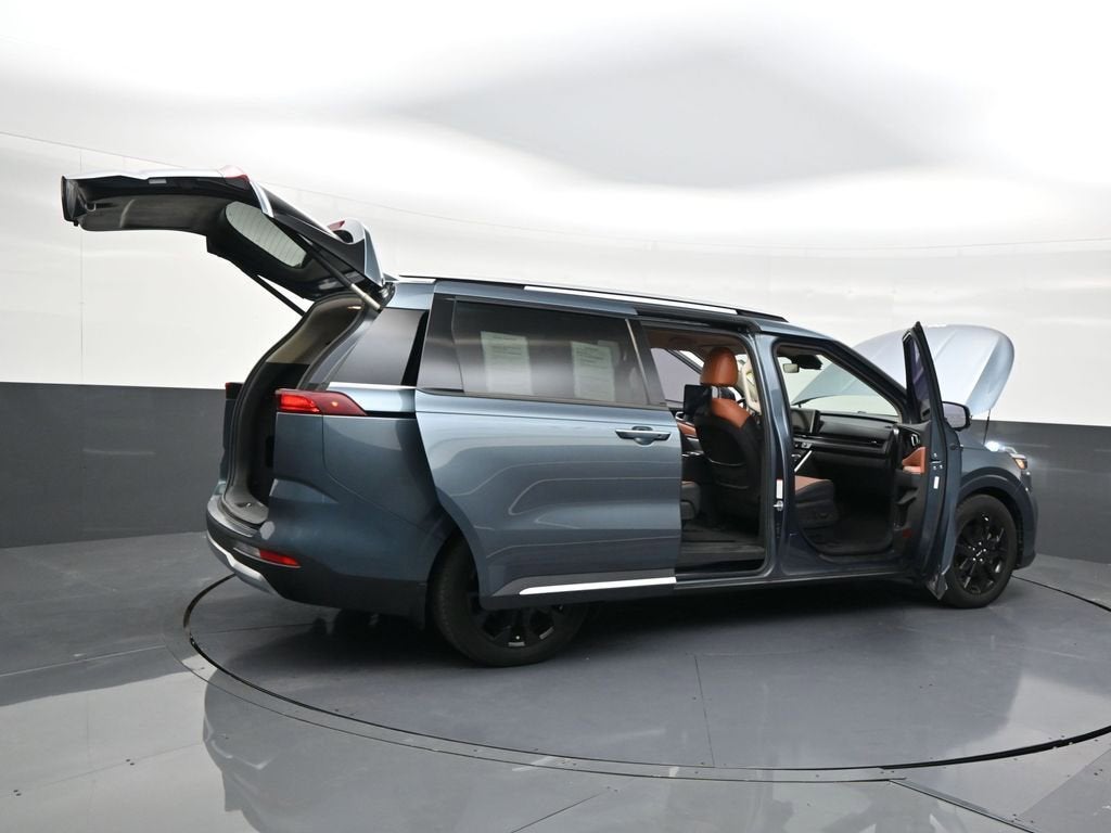 2022 Kia Carnival SX