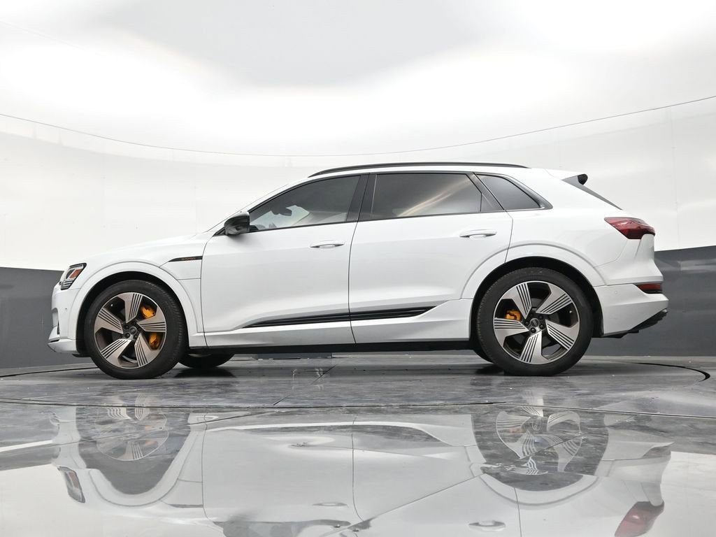 2023 Audi e-tron Premium Plus