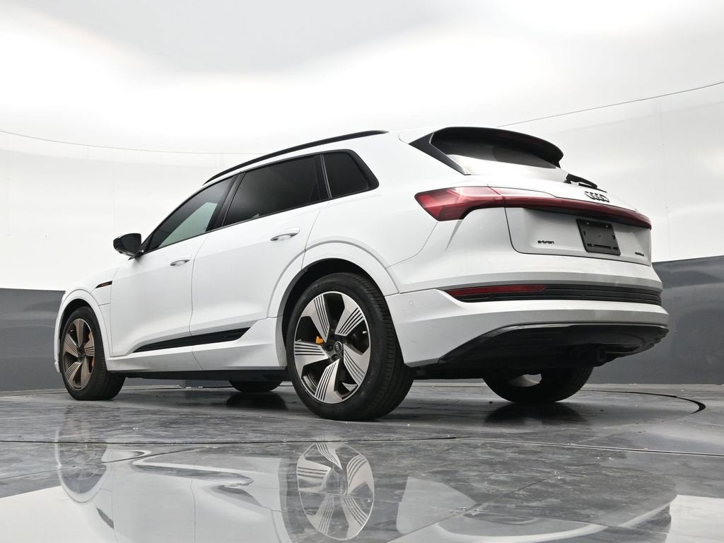 2023 Audi e-tron Premium Plus