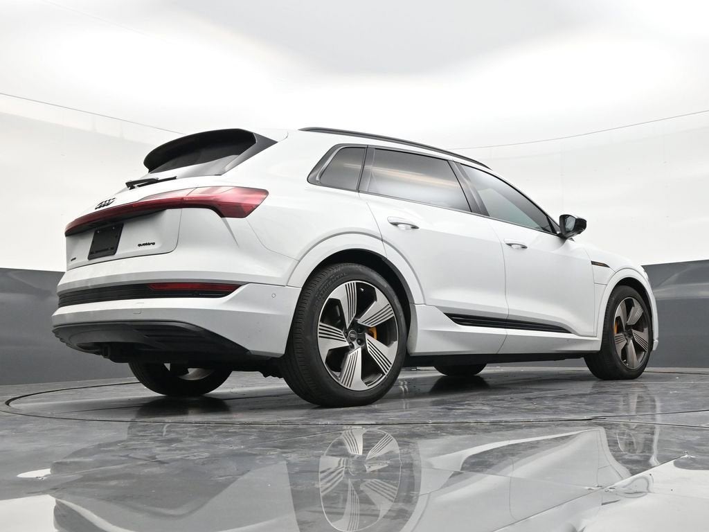 2023 Audi e-tron Premium Plus
