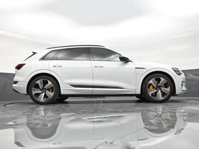 2023 Audi e-tron Premium Plus
