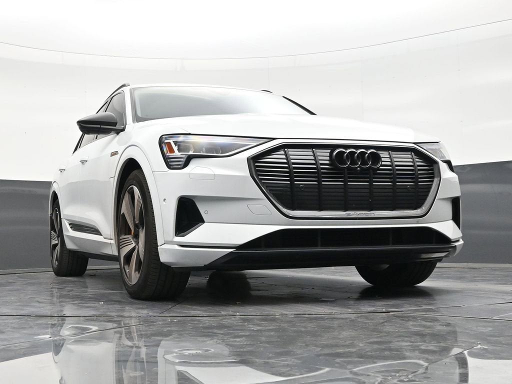 2023 Audi e-tron Premium Plus