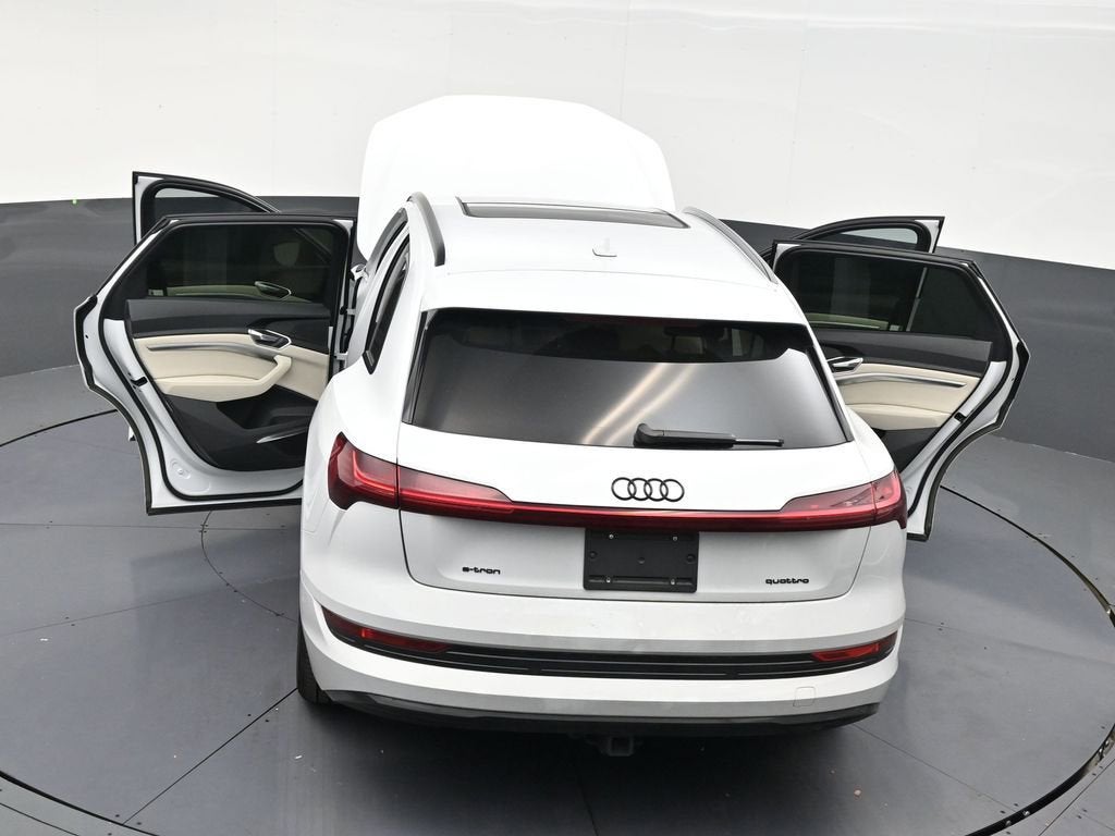2023 Audi e-tron Premium Plus