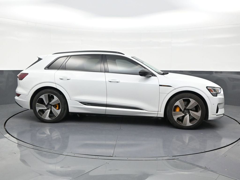 2023 Audi e-tron Premium Plus
