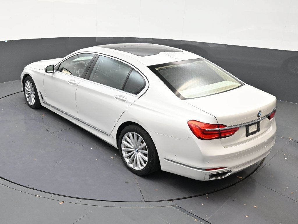 2019 BMW 740i 740i