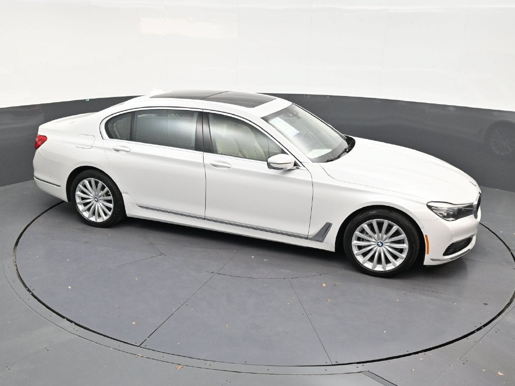 2019 BMW 740i 740i