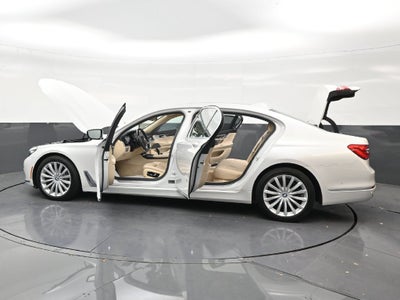 2019 BMW 740i 740i
