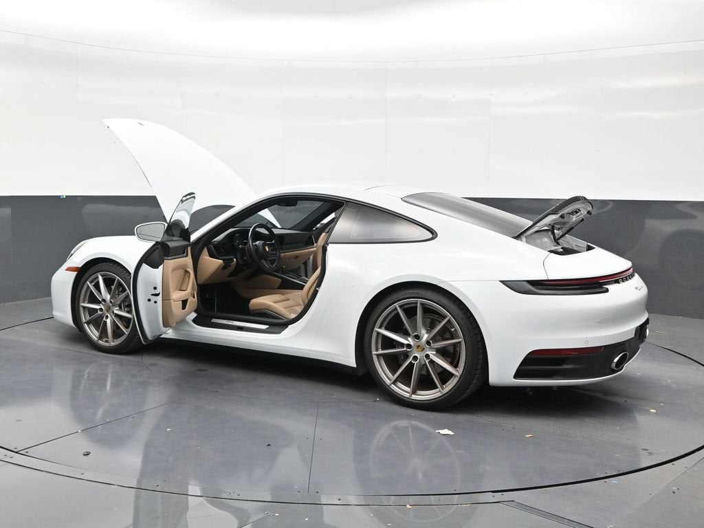 2022 Porsche 911 Carrera