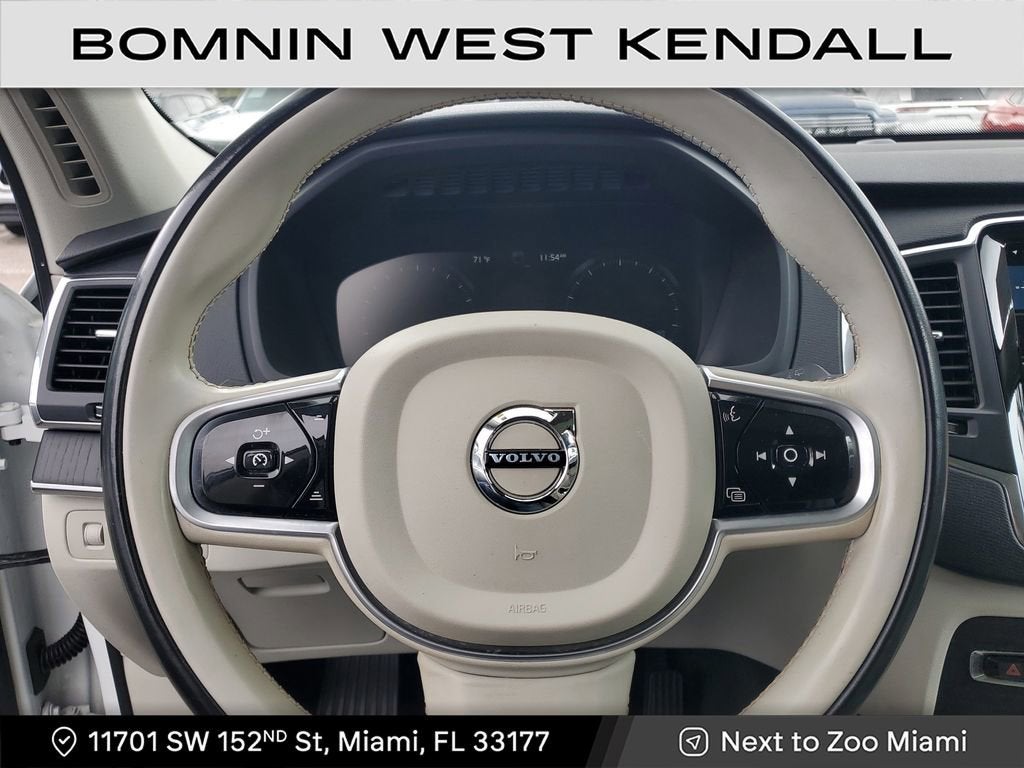 2020 Volvo XC90 Momentum